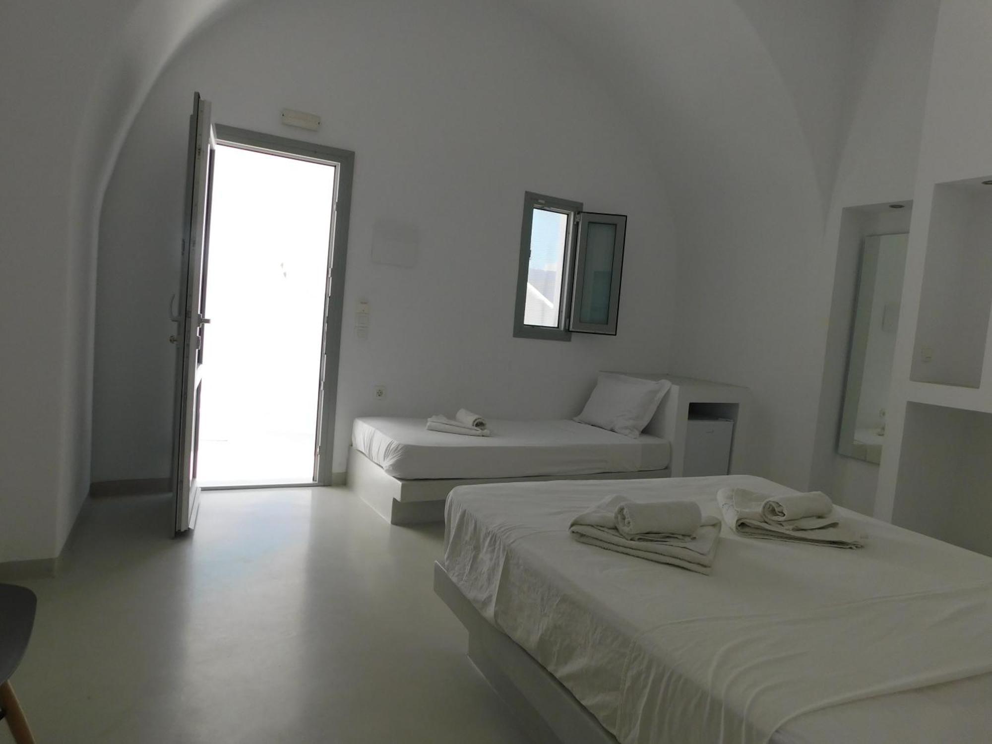 Fira Unique Rooms Exterior foto
